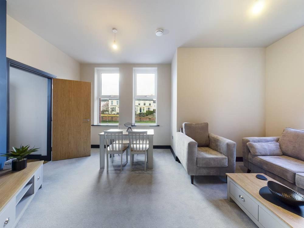 Gibson Manor Apartments 沃勒西 外观 照片
