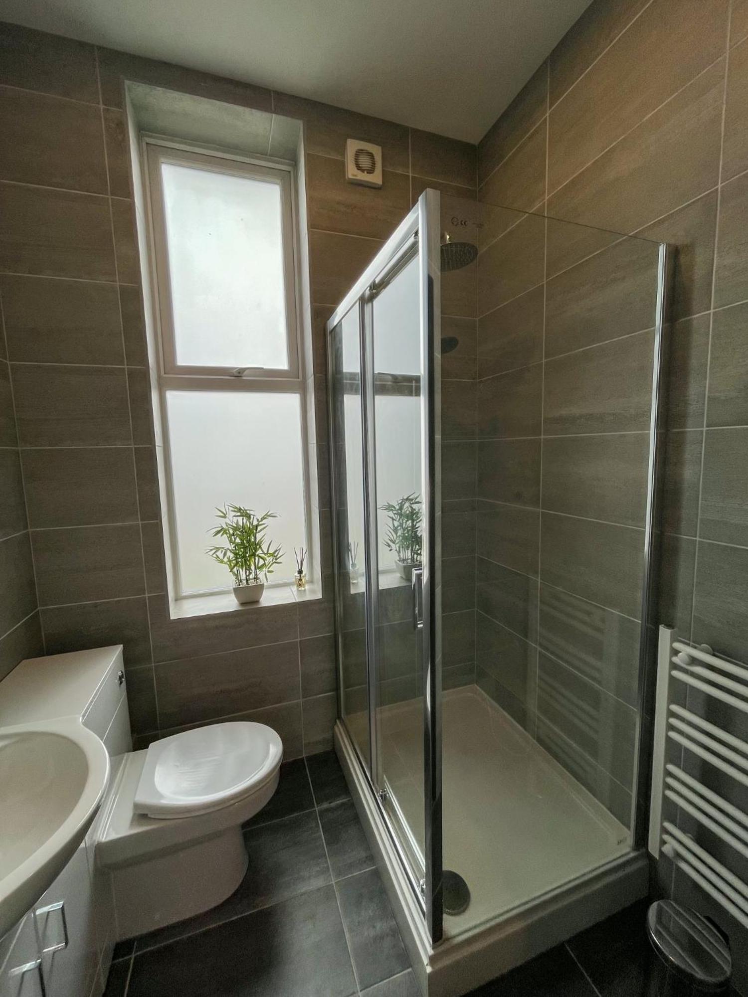Gibson Manor Apartments 沃勒西 客房 照片